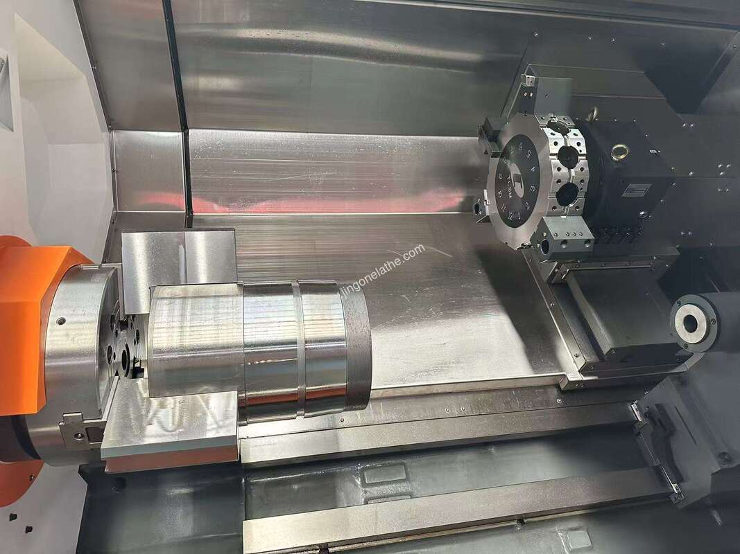 Heavy Duty Slant Bed CNC Lathe TCK63E-2000: 21Nm Torque for 2 Meters Long Workpiece Machining