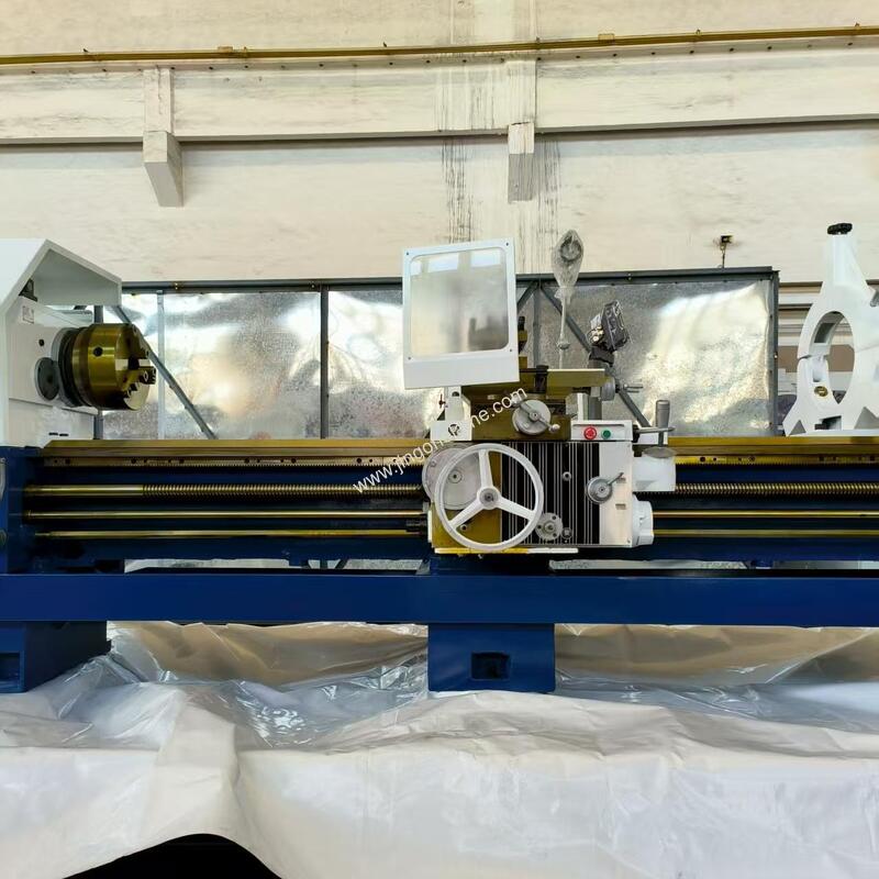 Heavy Duty Center Lathe CW6163x3000: 0.01mm Roundness Error for Precision Industrial Machining