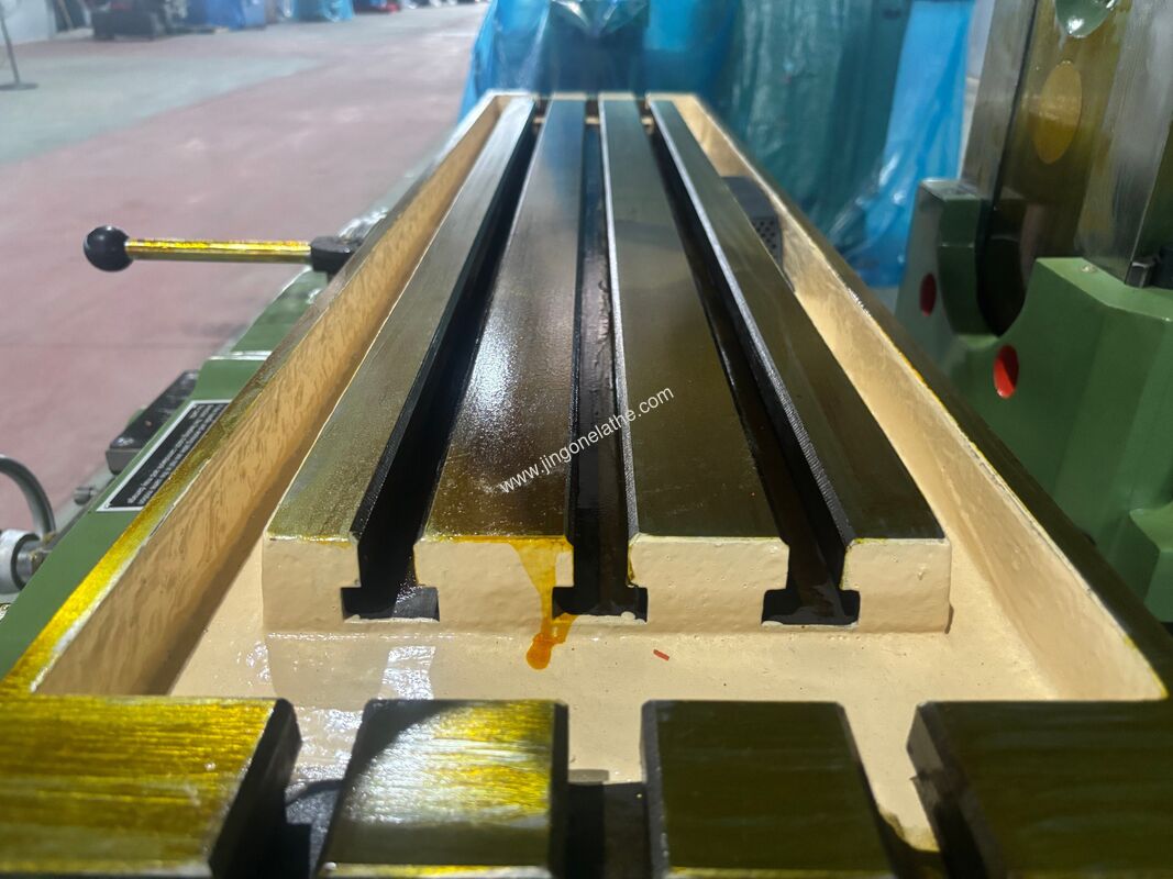 X5040 Knee Type Milling Machine with 800kg Max Load, ISO 50 Spindle, and 1600mm Worktable for Heavy-Duty Metal Machining