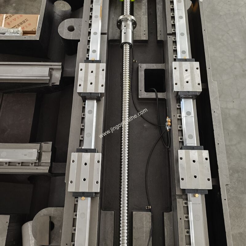 VMC1160 CNC Vertical Milling Center With BT40 Spindle Suitable For High-Precision Parts Milling